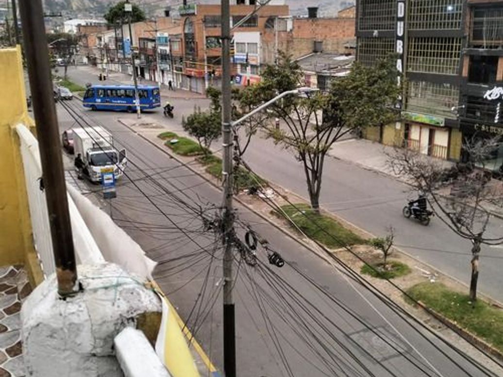 Casa de 9 alcobas en venta en Super Manzana 9a, Bogotá, 310 m² · foto 7 de 8