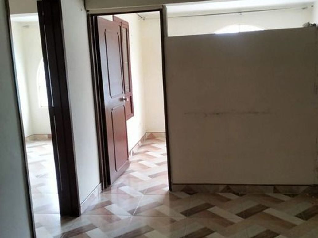 Casa de 9 alcobas en venta en Super Manzana 9a, Bogotá, 310 m² · foto 5 de 8