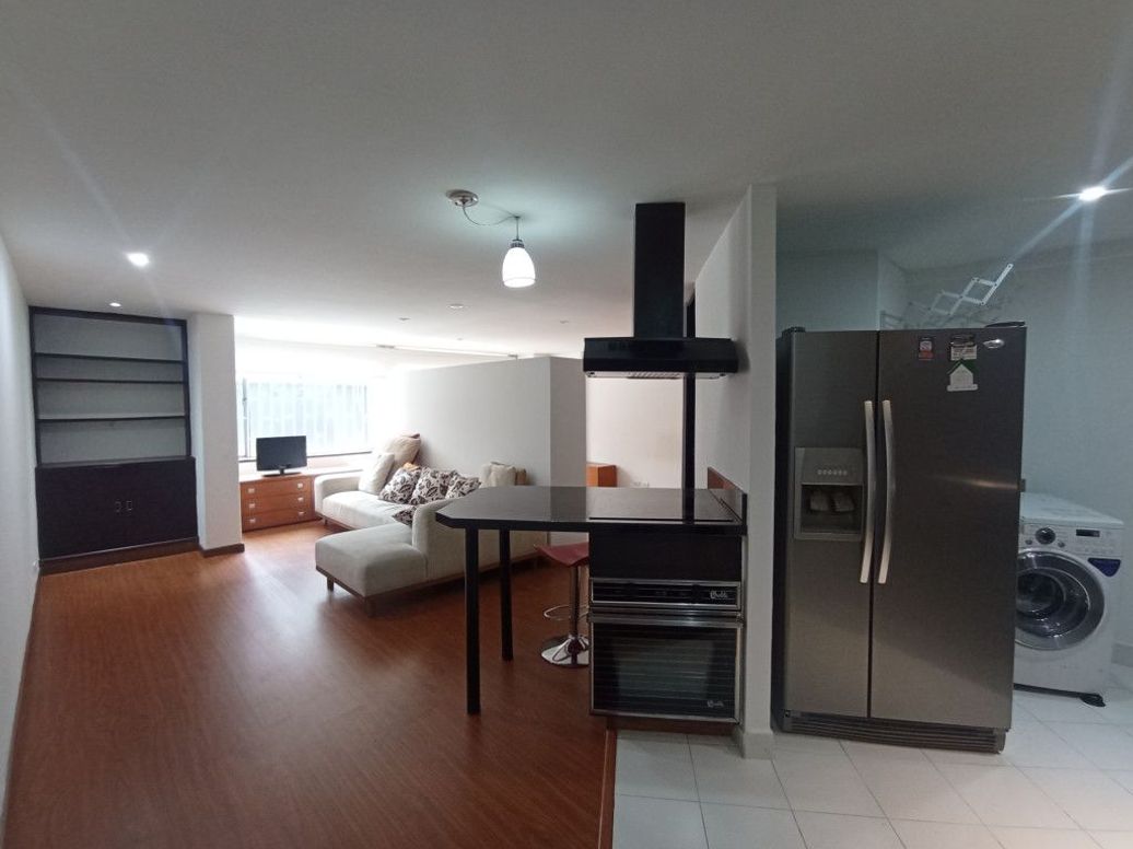 Apartaestudio en venta en Emaus, Bogotá, 50 m² · foto 2 de 20