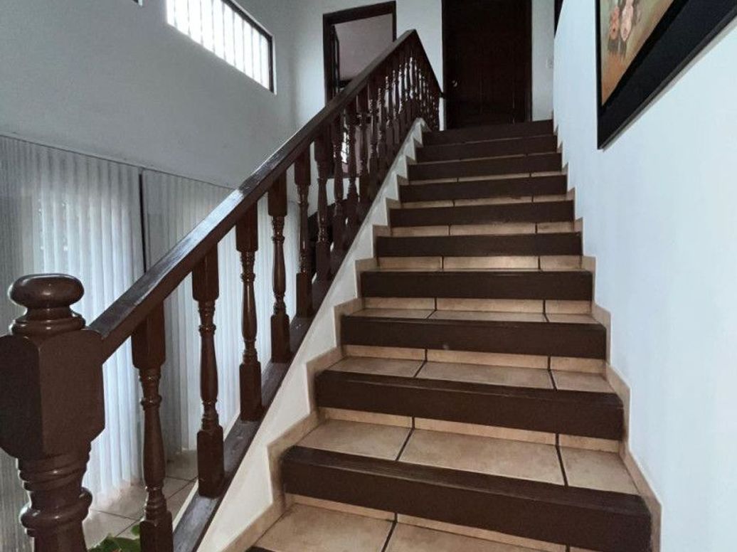 Casa de 3 alcobas en venta en Mónaco, Bogotá, 300 m² · foto 17 de 20