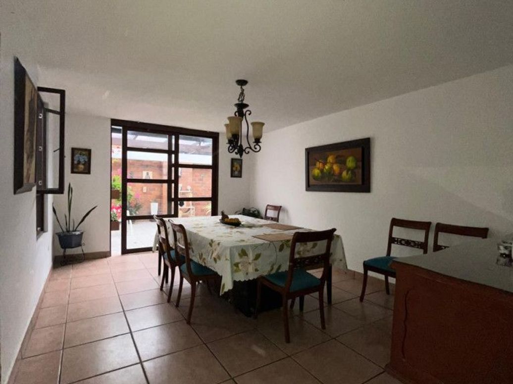 Casa de 3 alcobas en venta en Mónaco, Bogotá, 300 m² · foto 12 de 20