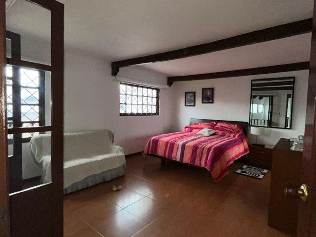 Casa de 3 alcobas en venta en Mónaco, Bogotá, 300 m² · foto 18 de 20