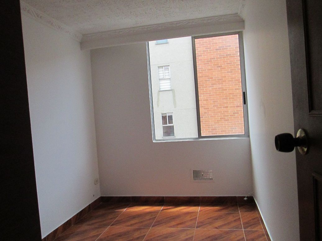 Apartamento de 3 alcobas en venta en Tuna Alta, Bogotá, 55 m² · foto 4 de 20