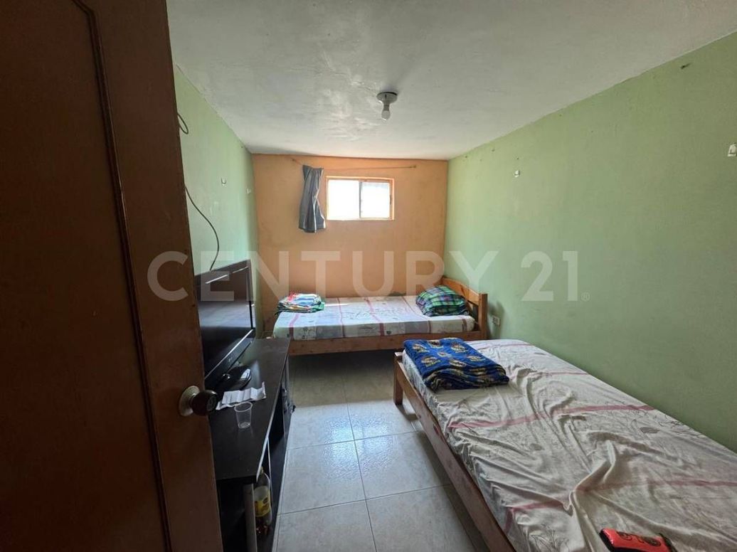 Casa de 10 alcobas en venta en Puente Grande, Bogotá, 250 m² · foto 17 de 19
