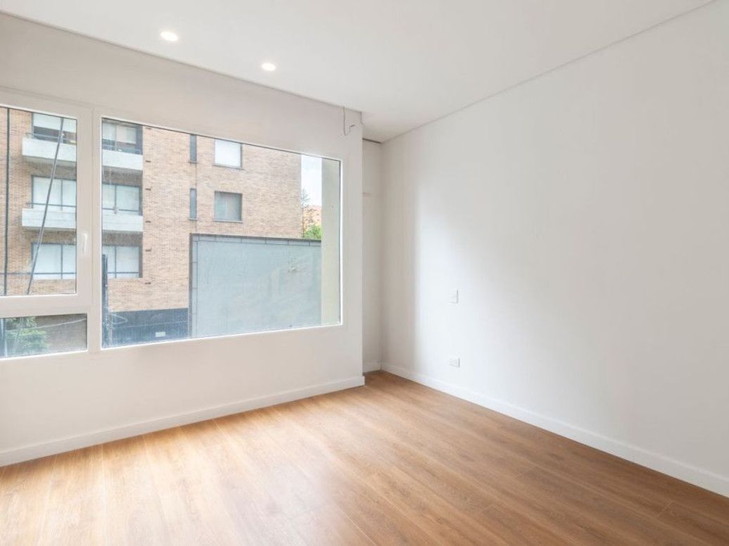 Apartamento de 2 alcobas en venta en Santa Barbara Oriental, Bogotá, 117 m² · foto 6 de 14