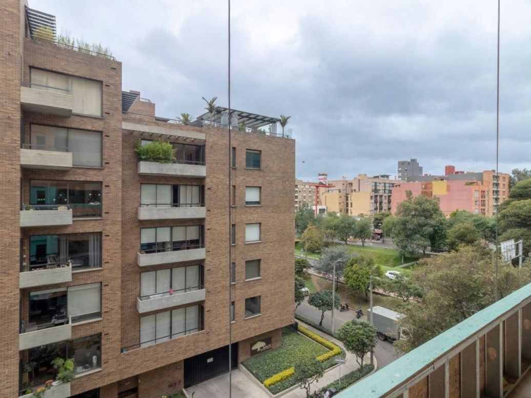 Apartamento de 2 alcobas en venta en Santa Barbara Oriental, Bogotá, 119 m² · foto 16 de 20