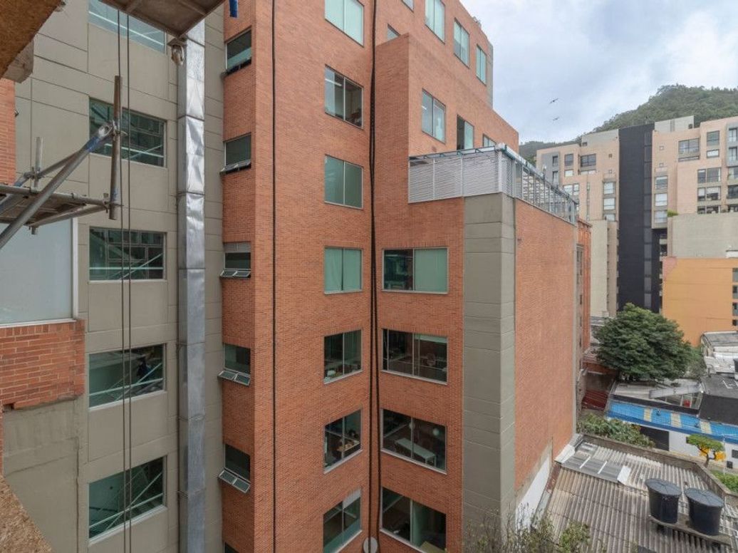 Apartamento de 2 alcobas en venta en Santa Barbara Oriental, Bogotá, 119 m² · foto 20 de 20