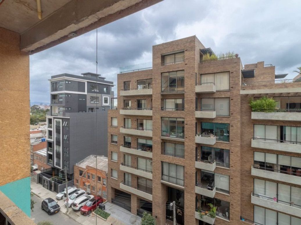 Apartamento de 2 alcobas en venta en Santa Barbara Oriental, Bogotá, 119 m² · foto 19 de 20
