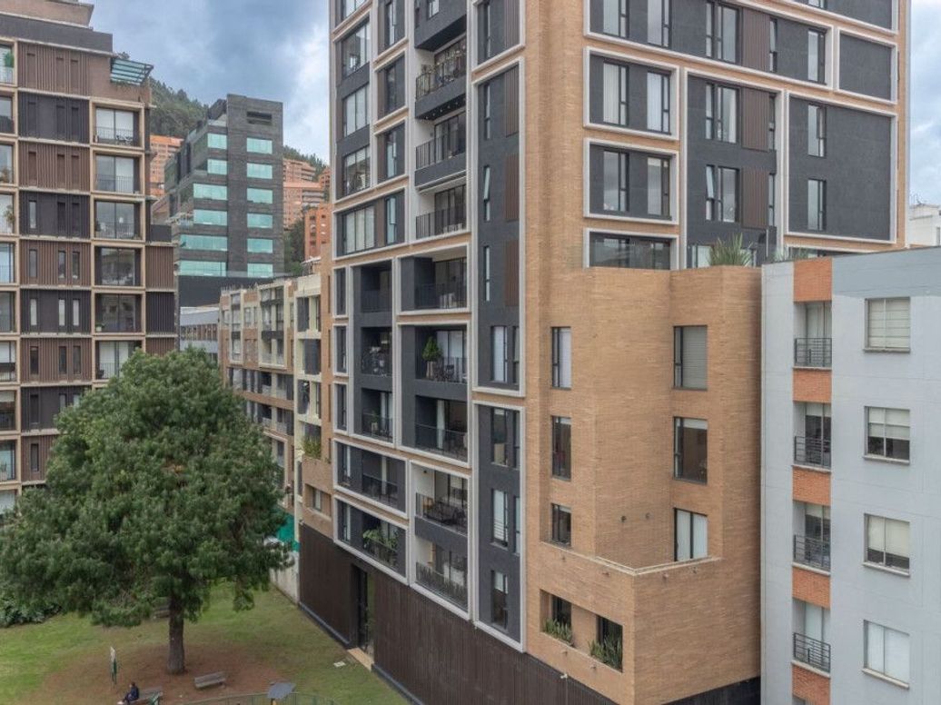 Apartamento de 3 alcobas en venta en Santa Barbara Oriental, Bogotá, 141 m² · foto 19 de 20