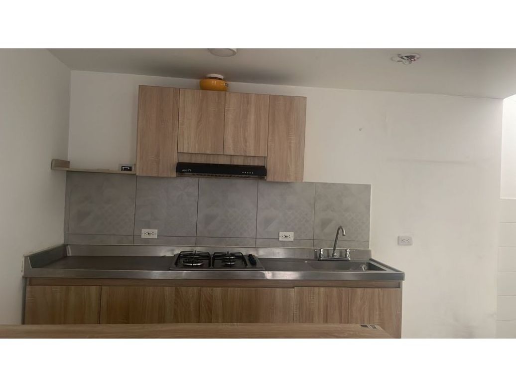 Casa de 9 alcobas en venta en Los Alcázares, Bogotá, 354 m² · foto 3 de 20
