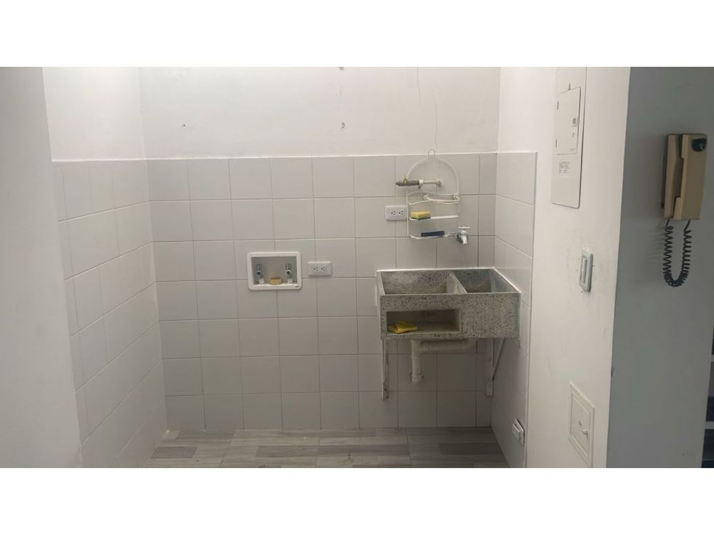 Casa de 9 alcobas en venta en Los Alcázares, Bogotá, 354 m² · foto 7 de 20