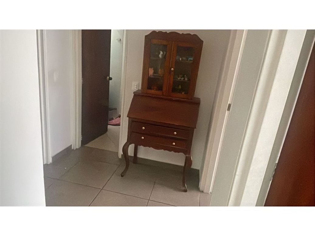 Casa de 9 alcobas en venta en Los Alcázares, Bogotá, 354 m² · foto 14 de 20