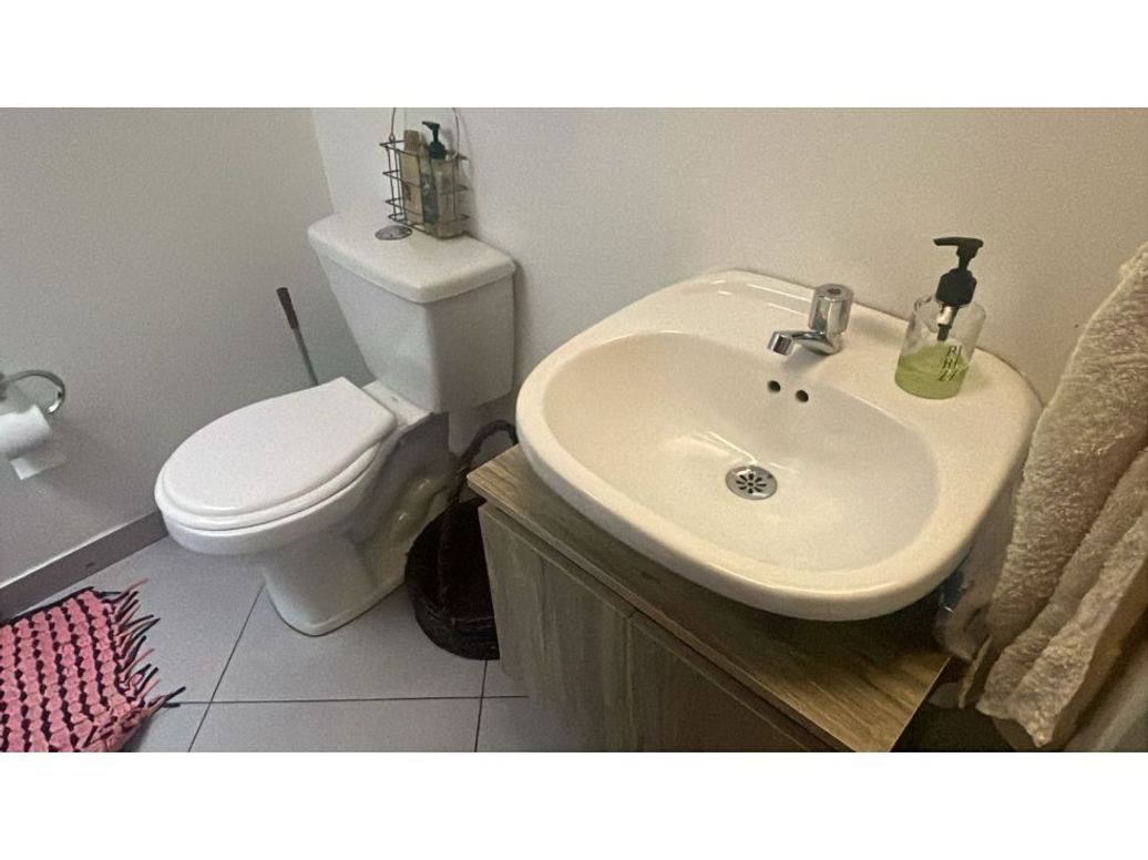 Casa de 9 alcobas en venta en Los Alcázares, Bogotá, 354 m² · foto 17 de 20