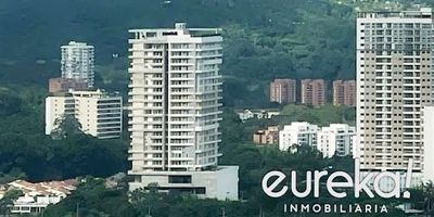 Se Vende aparta estudio en el Edificio Icono 60, en la milla de oro de Ibagué, con de 66mts, 44 de area habitable interior y el resto en una terraza cubierta su espacio  se encuenta distribuido en 1 habitación, 1 baño privado, 1 baño social, cocina amplia, sala comedor y terraza de 18 mts. El conjunto está equipado con piscina, jacuzzi, sauna, pista de bolos, vigilancia las 24 horas y salón social.