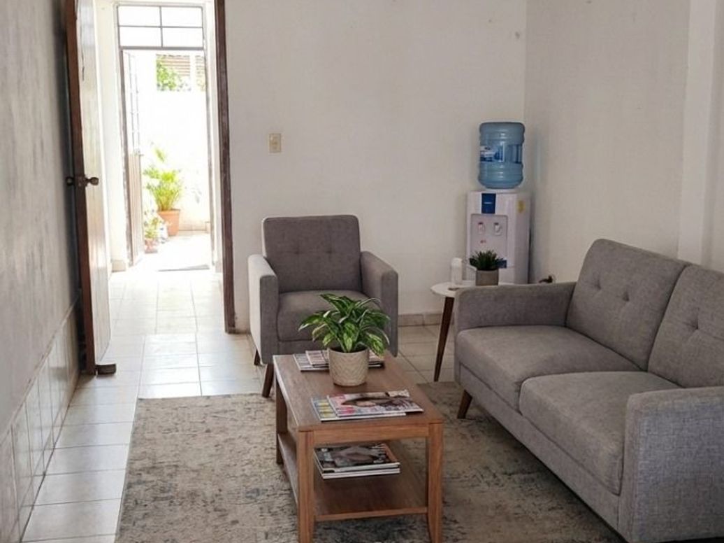 Casa de 8 alcobas en venta en Ciudad Berna, Bogotá, 314 m² · foto 4 de 10