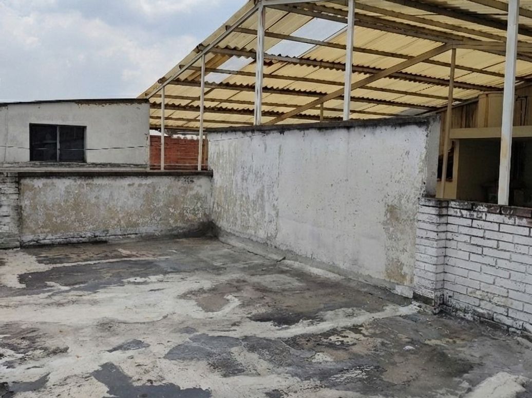 Casa de 8 alcobas en venta en Ciudad Berna, Bogotá, 314 m² · foto 6 de 10