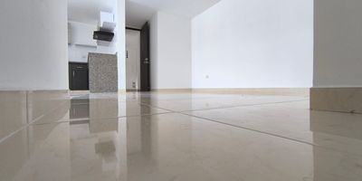 SE ARRIENDA EXCELENTE APARTAMENTO EN LA MEJOR UBICACION DE BUCARAMANGA CONSTA DE TRES ALCOBAS DOS BAÑOS SALA COMEDOR HALL DE TV COCINA INTEGRAL ZONA DE ROPAS BALCON AMPLIO TOTAMENTE MODERNO PARQUEADERO PARA CARRO PRIVADO ZONA SOCIAL COMPLETA PARA MAS INFORMACION COMUNICARSE A LOS NUMEROS TELEFONICOS 30285992.02 O AL 32380.00121 O AL 300132.7774 
