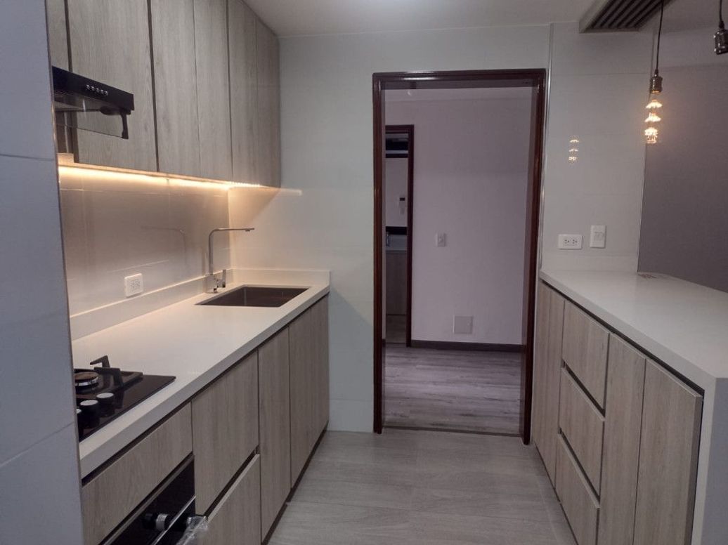 Apartamento de 3 alcobas en venta en María Cristina, Bogotá, 70 m² · foto 2 de 19