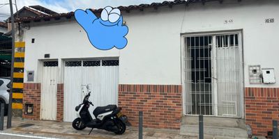 M.J Grupo Inmobiliario presenta una oportunidad inigualable para su negocio: un excelente local comercial estratégicamente ubicado en el corazón de Bucaramanga. Situado sobre la vibrante Carrera 10, este espacio goza de una proximidad privilegiada a la Gobernación y la Alcaldía, garantizando un flujo constante de público y una visibilidad excepcional. Su ubicación central lo convierte en el escenario perfecto para cualquier tipo de emprendimiento, ofreciendo un potencial ilimitado para el éxito y el crecimiento.