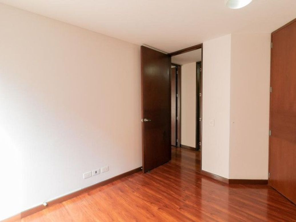 Apartamento de 2 alcobas en venta en Santa Barbara Occidental, Bogotá, 91 m² · foto 17 de 20