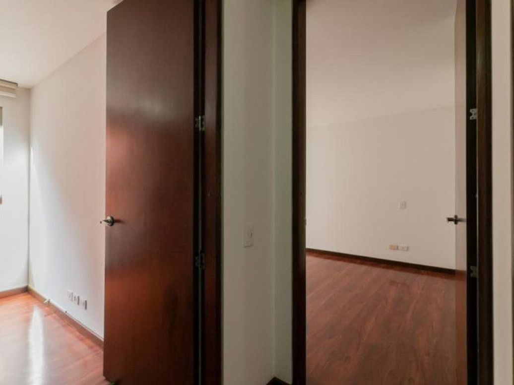 Apartamento de 2 alcobas en venta en Santa Barbara Occidental, Bogotá, 91 m² · foto 19 de 20