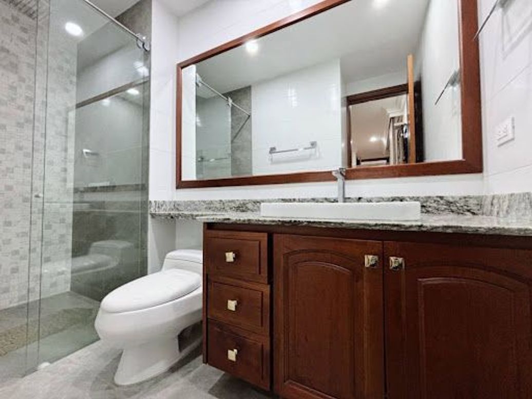 Apartamento de 3 alcobas en venta en San Patricio, Bogotá, 240 m² · foto 19 de 20