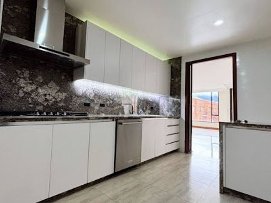 Apartamento de 3 alcobas en venta en San Patricio, Bogotá, 240 m² · foto 20 de 20