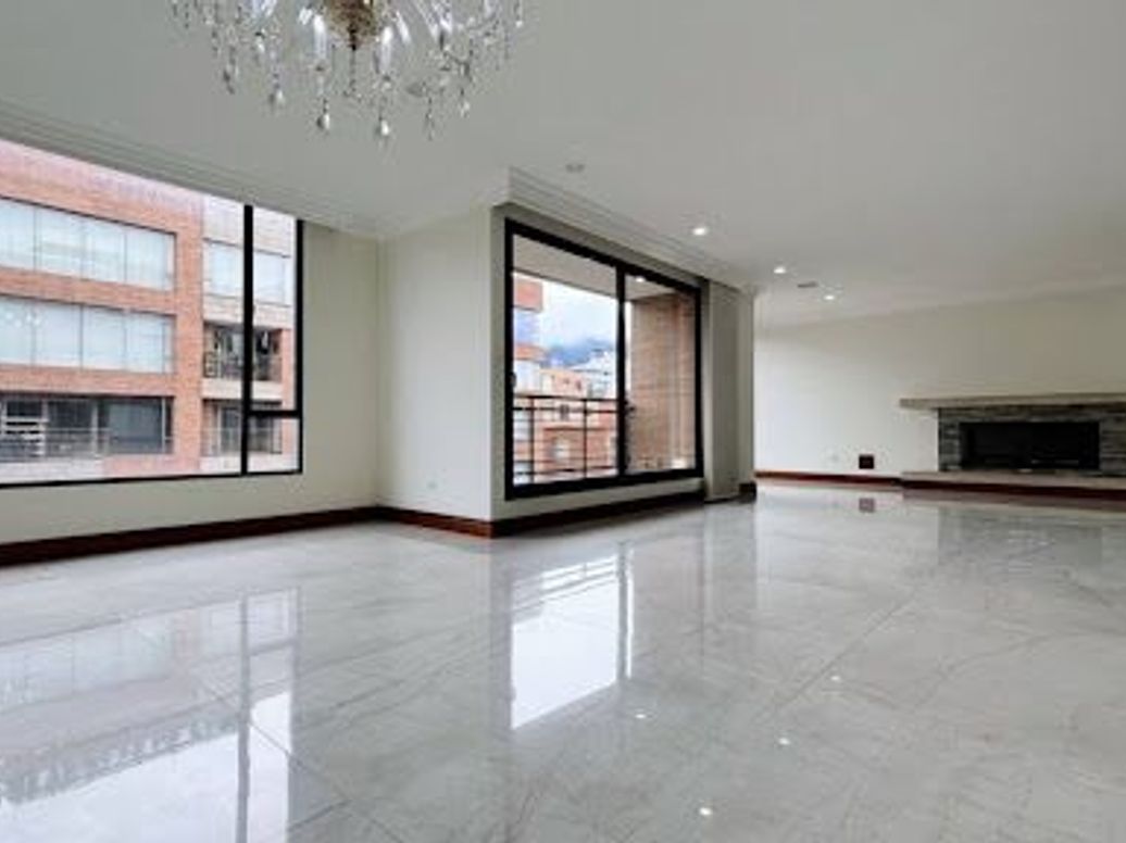 Apartamento de 3 alcobas en venta en San Patricio, Bogotá, 240 m² · foto 5 de 20