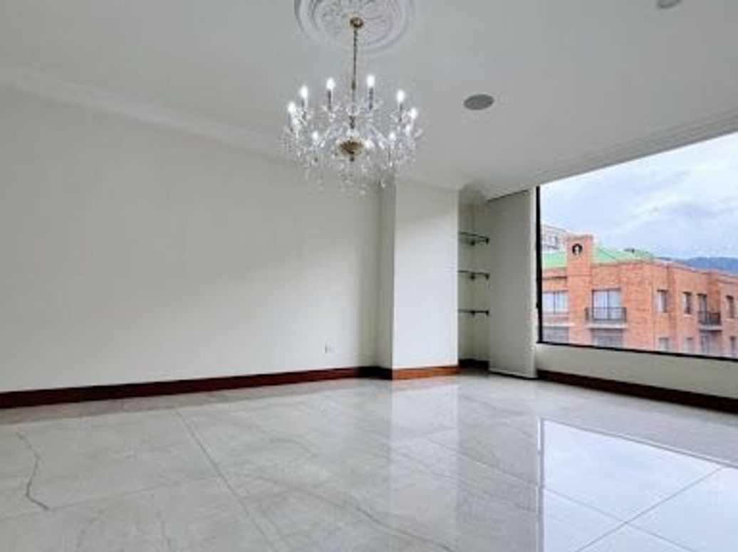 Apartamento de 3 alcobas en venta en San Patricio, Bogotá, 240 m² · foto 7 de 20