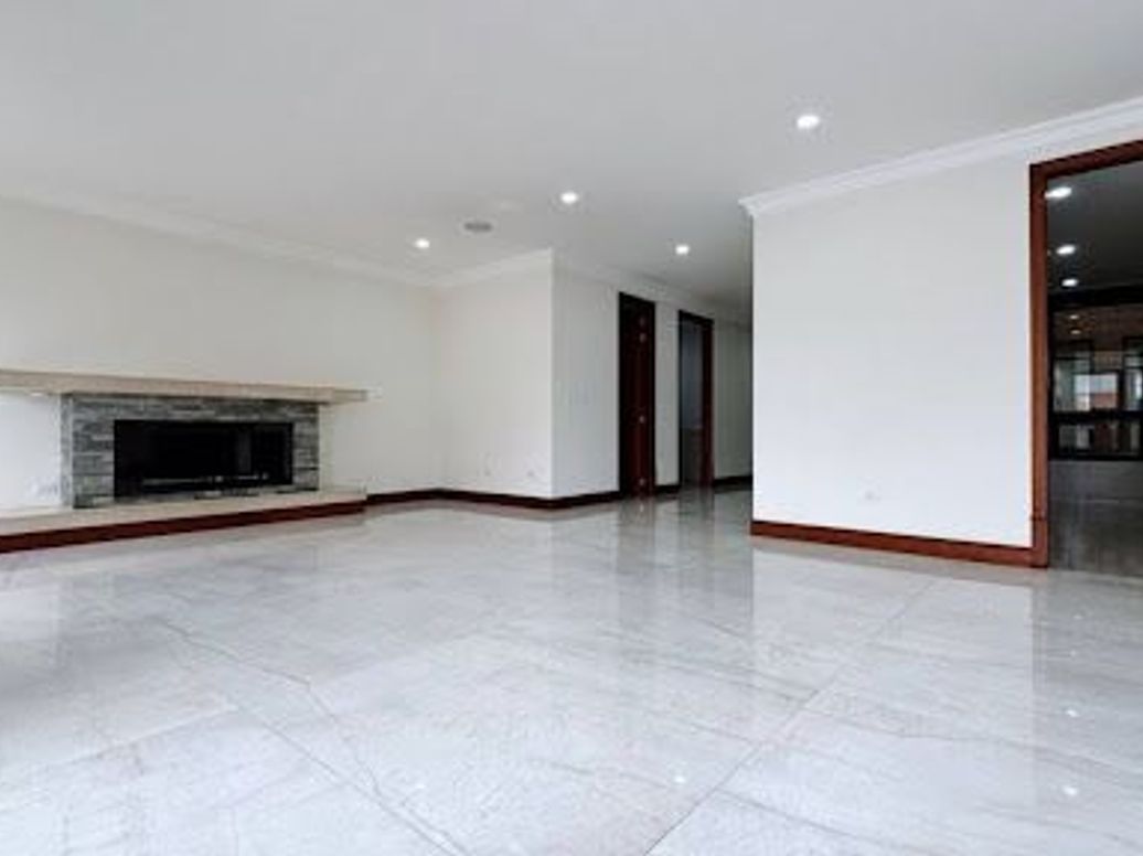 Apartamento de 3 alcobas en venta en San Patricio, Bogotá, 240 m² · foto 2 de 20