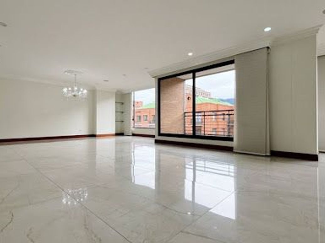 Apartamento de 3 alcobas en venta en San Patricio, Bogotá, 240 m² · foto 8 de 20