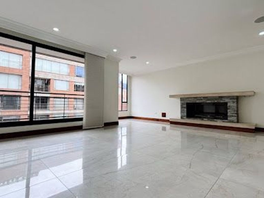 Apartamento de 3 alcobas en venta en San Patricio, Bogotá, 240 m² · foto 3 de 20
