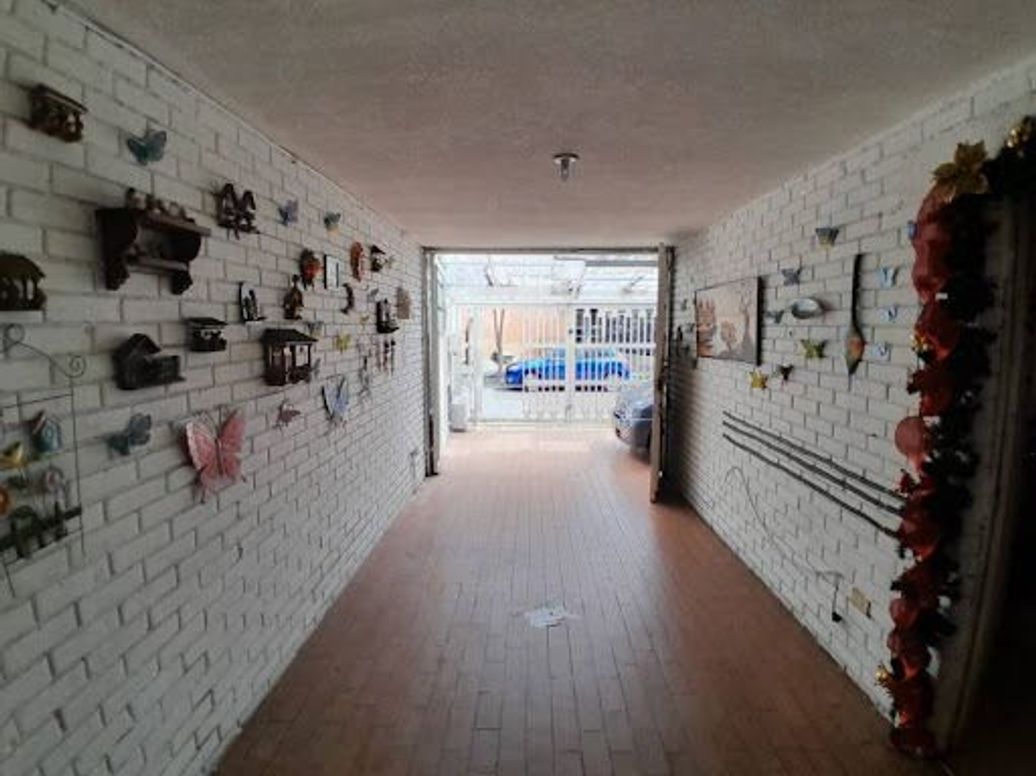 Casa de 5 alcobas en venta en San Fernando, Bogotá, 115 m² · foto 3 de 20