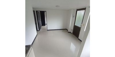 INMOBILIARIA JNQ Te ofrece apartamento en arriendo sector el Prado, consta de sala-comedor, cocina semintegral, dos alcobas, un baño, red de gas, calentador electrico, zona de ropas.

Zona residencial, cerca de transporte publico, hospitales y supermercados.

INFORMES: 3127770350       3167421653      8830190
