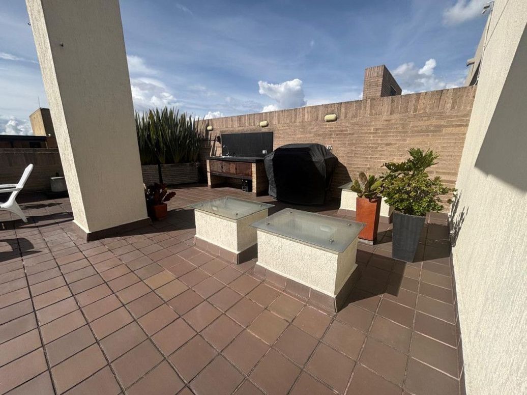 APARTAMENTO EN ARRIENDO en Los Cedros Oriental