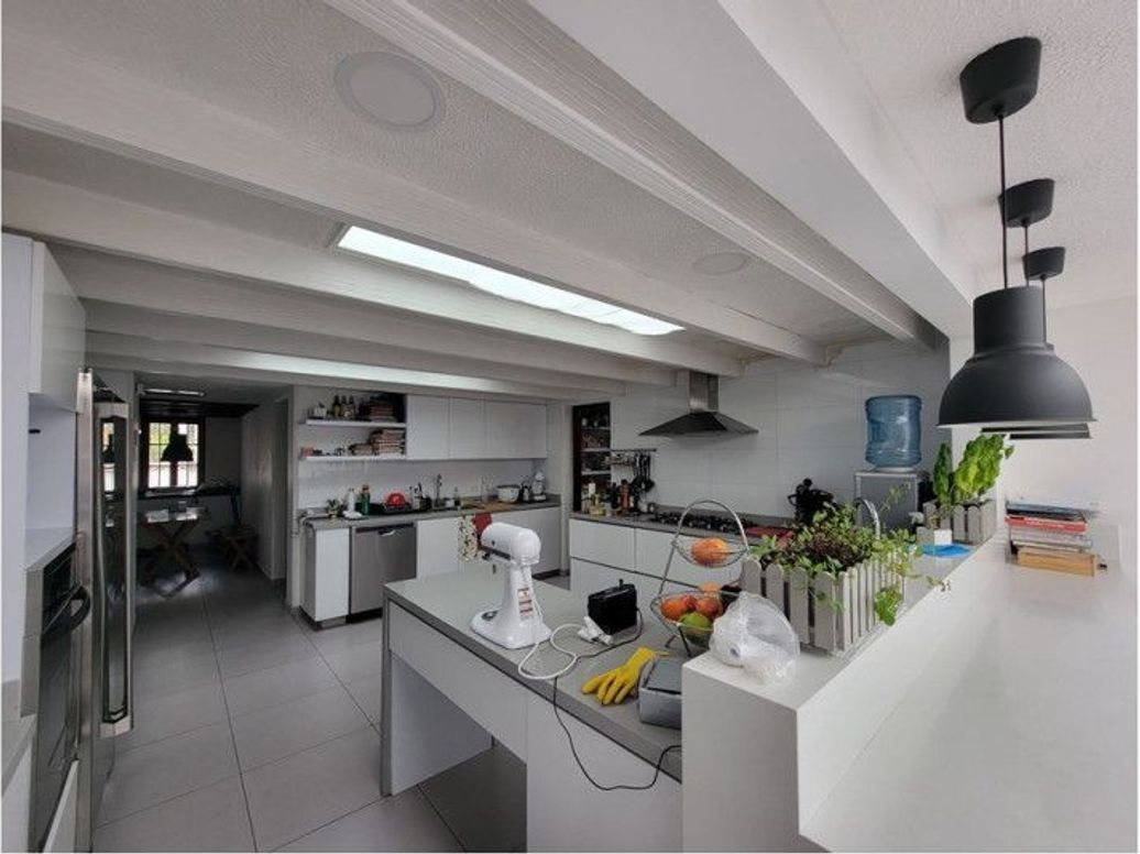Casa de 4 alcobas en venta en Santa Ana Oriental, Bogotá, 907 m² · foto 4 de 20