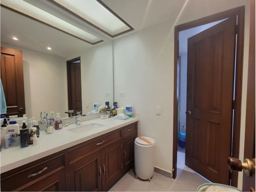 Casa de 4 alcobas en venta en Santa Ana Oriental, Bogotá, 907 m² · foto 13 de 20