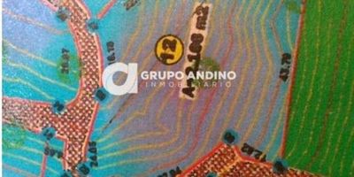  SE VENDEN PARCELAS  Diseña y construye la casa de tus sueñosVive rodeado de naturaleza, tranquilidad y un clima perfecto, en un sector altamente valorizable y estratégicamente ubicado cerca de Lebrija, Girón y Bucaramanga. Características del Conjunto Parcelas des englobadas, cada una con escritura pública individual Servicios de agua y luz activos Sendero ecológico de 1.300 metros con lago, exclusivo para residentes Portería y administración Zonas comunes arborizadas, se respeta y protege la naturaleza Puedes diseñar y construir la casa de tus sueños Posibilidad de construir tu propia zona social dentro del lote Sector en crecimiento y valorización constante Parcelas disponibles Parcela 12Área 2.166 mValor $260.000.000 negociable Parcela 23Área 1.362 mValor $230.000.000 Parcela 31Área 1.307 mValor $230.000.000 negociable Administra