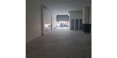 Se Arrienda Bodega en Itagüí – Sector Pilsen

 


 Área: 110 m²
 Ubicación: Primer piso
 1 baño
 Zona húmeda
 Energía monofásica


Ideal para almacenamiento o producción liviana. Excelente ubicación con fácil acceso vehicular.

Agenda tu cita: 301 773 45 81
