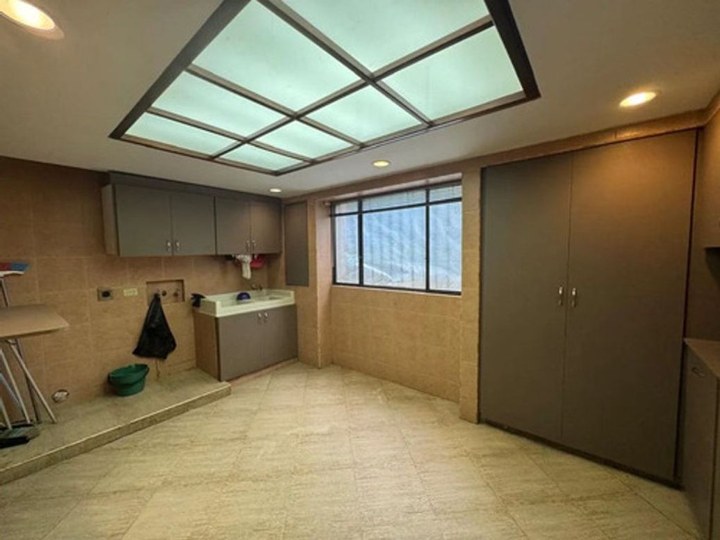 Apartamento de 4 alcobas en venta en Bellavista, Bogotá, 301 m² · foto 8 de 11