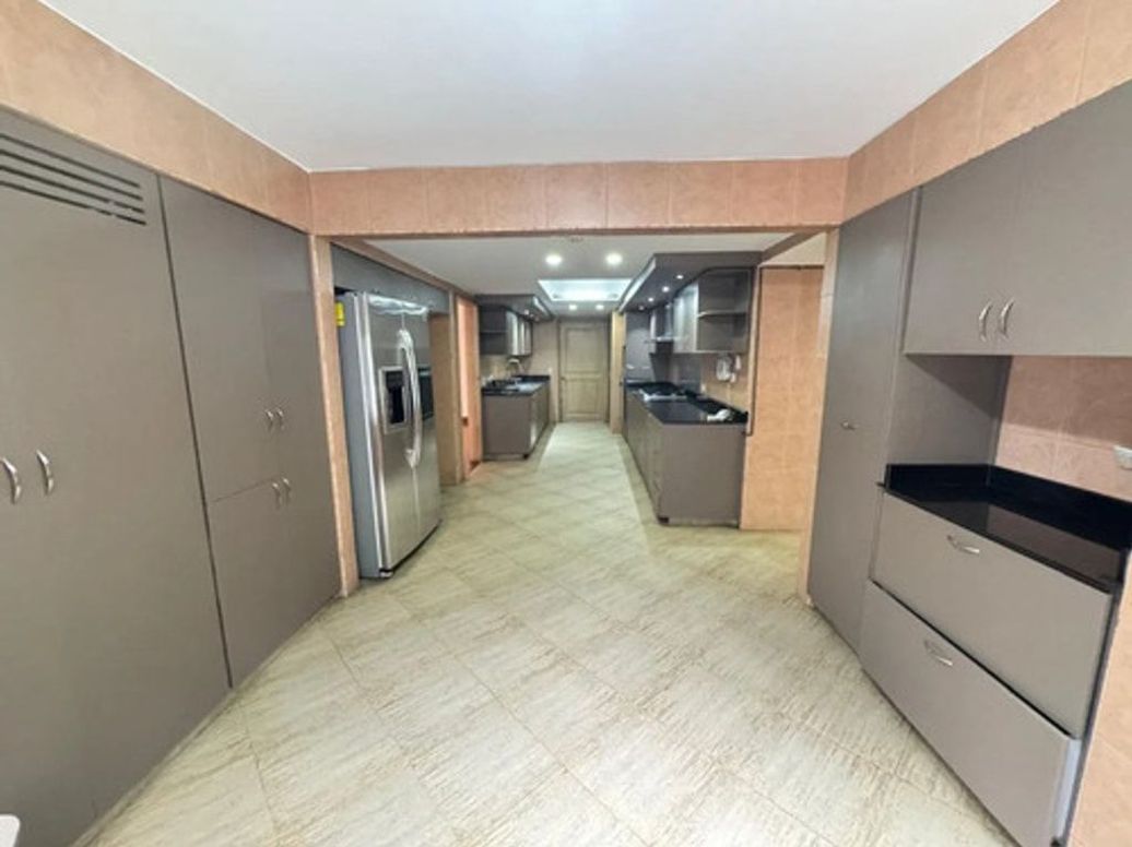 Apartamento de 4 alcobas en venta en Bellavista, Bogotá, 301 m² · foto 7 de 11