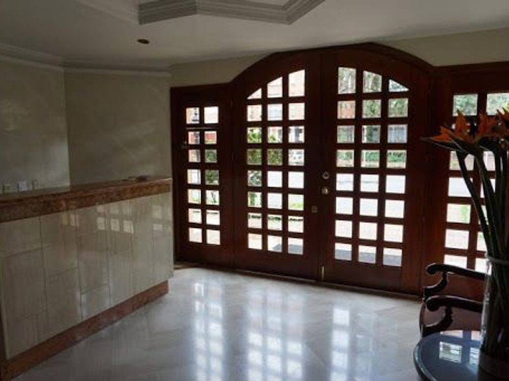 Apartamento de 4 alcobas en venta en Chicó Norte 2, Bogotá, 396 m² · foto 4 de 9