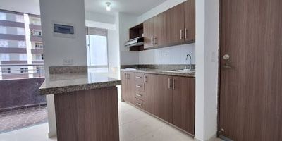 Apartamento en arriendo en Bello, barrio Pérez, con 3 habitaciones, 2 closets, 1 vestier, sala comedor, cocina integral, 2 baños completos, zona de ropas, balcón y parqueadero de moto cubierto. Cuenta con red de gas, calentador y ascensor.

Unidad con portería 24 horas, circuito cerrado de televisión, piscina, gimnasio, salón social, parque de niños y cancha múltiple. Cuenta con fácil acceso, buen transporte público y está cerca del Confama de Bello, iglesias y colegios. Contáctanos en Epicasa para más información.