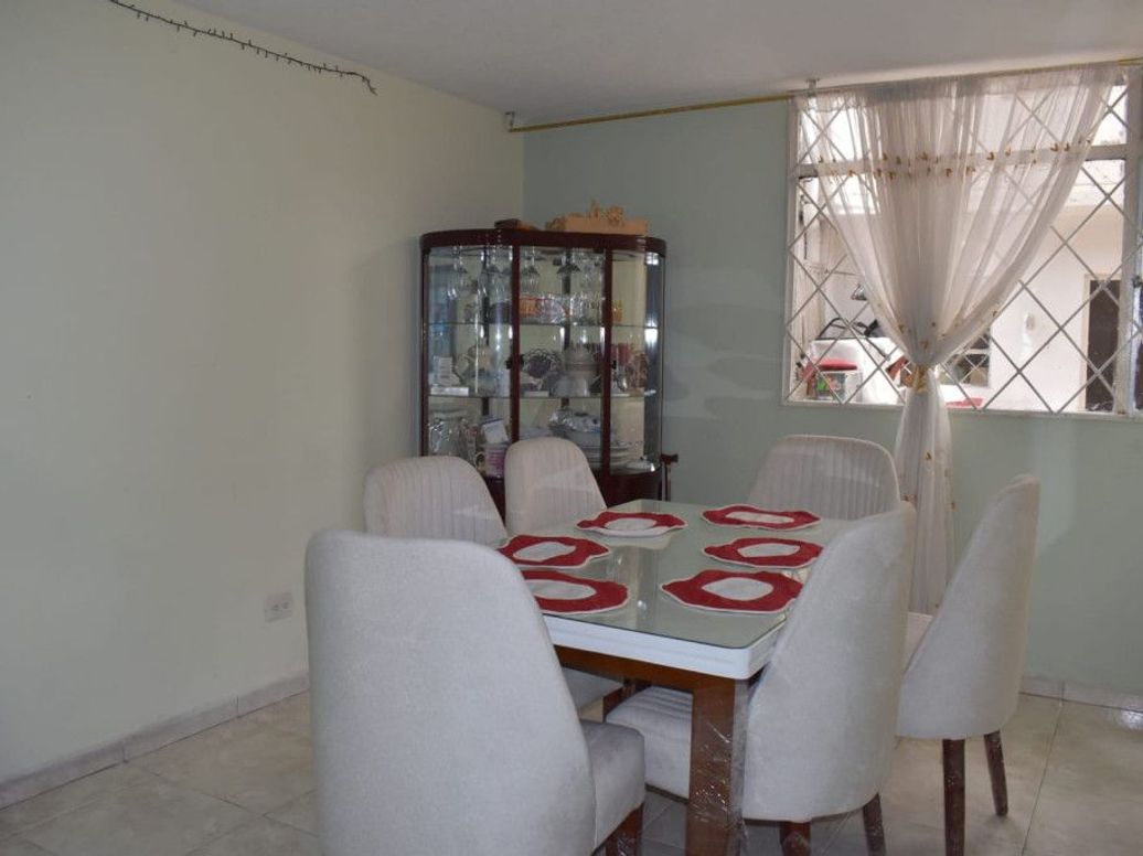 Casa de 6 alcobas en venta en La Camelia, Bogotá, 254 m² · foto 6 de 20