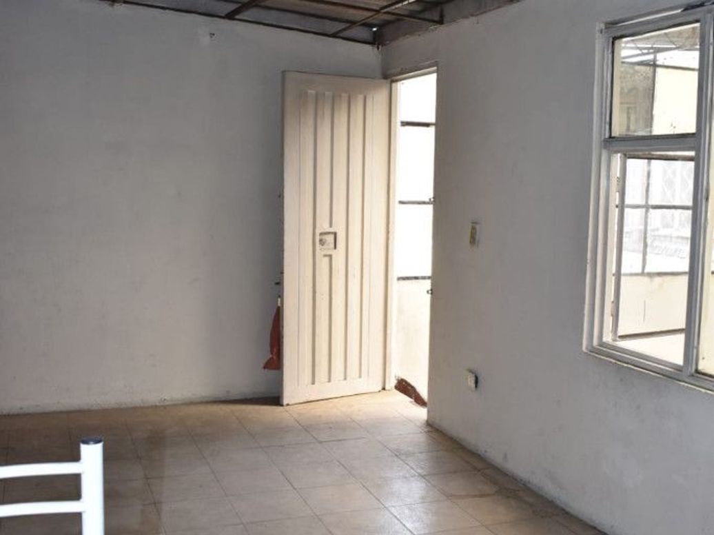 Casa de 6 alcobas en venta en La Camelia, Bogotá, 254 m² · foto 17 de 20