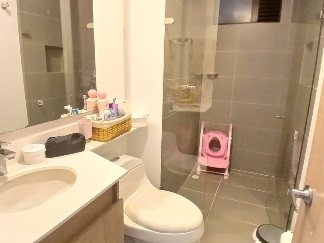 Apartamento de 3 alcobas en venta en Cjr Portus, Bogotá, 107 m² · foto 10 de 17
