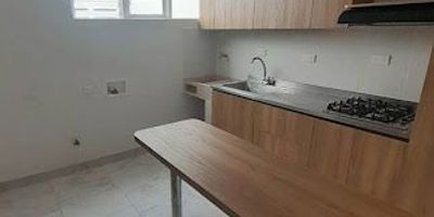 Apartamento en Arriendo, con servicios compartidos ; Es Interno Con 1 Alcoba, 2 closet, 1 baño cabinado, cocina integral, zona de orpas, sala comedor.
Facilidad de transporte público, a 5 Minutos de Viva Laureles, Cercano de la Avenida 80 y cercano a la Avenida Nutibara.
Canon de Arrendamiento: $1450.000
Cita: 3117734294 Luis López