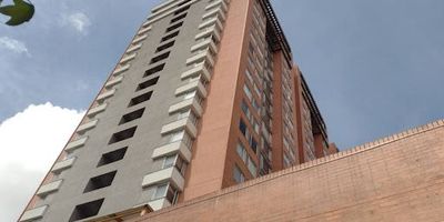 Excelente oportunidad, vendo apartamento en cuarto piso interior con vista hacia el conjunto, en Villa Alsacia Conjunto Zajari. Consta de 3 habitaciones, la principal con baño y closet, habitacion con closet y la tercera habitacion se puede adecuar para estudio, cocina abierta, zona de lavado, baño social completo, parqueadero cubierto. Cuenta con piscina, zona infantil, terraza, zona bbq, cancha de squash, coworking, vigilancia.  Con afluencia de transporte y cerca a vias principales y centros comerciales. 