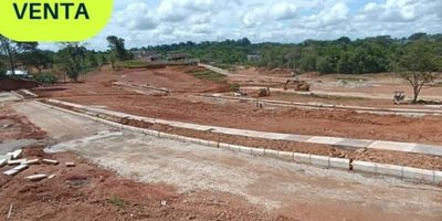Si estás buscando invertir en un lugar rodeado de naturaleza y tranquilidad, este lote de terreno en Puerto Triunfo, Antioquia es una oportunidad que no puedes dejar pasar. Con una amplia área total de 100 M2, este terreno cuenta con todo lo necesario para construir la casa de tus sueños. Además, su área privada de 100 M2 te ofrece suficiente espacio para diseñar y desarrollar cualquier tipo de proyecto.

Este lote es ideal para quienes buscan un lugar para vivir en armonía con la naturaleza y disfrutar de un entorno privilegiado. Si tienes mascotas, no te preocupes, ya que este terreno admite la presencia de tus mejores amigos de cuatro patas.

Una de las características más destacadas de este lote es su increíble vista panorámica que te permitirá disfrutar de hermosos paisajes naturales desde la comodidad de tu hogar. Además, su ubicación en una urbanización cerrada te brinda una mayor sensación de seguridad y privacidad.

Alrededor del terreno podrás encontrar una gran variedad de árboles frutales que no solo le dan un toque natural y colorido, sino que también te permitirán disfrutar de productos frescos y saludables directamente desde tu hogar. También cuenta con un área social donde podrás compartir momentos memorables con tu familia y amigos.

Si eres amante de la naturaleza, te encantará saber que este lote está rodeado de bosques nativos y muy cerca de la montaña, lo que te permitirá realizar actividades al aire libre como caminatas, observación de aves y otras actividades recreativas. Además, su cercanía al río/quebrada te brinda la oportunidad de disfrutar de un refrescante baño en las aguas cristalinas.

A pesar de estar rodeado de naturaleza y privacidad, el acceso pavimentado y la cercanía al transporte público te brindan una gran comodidad y facilitan tus desplazamientos hacia la zona urbana más cercana. 

¡No pierdas la oportunidad de hacer de este inmueble tu nuevo hogar!

Contáctanos ahora para conocer más det