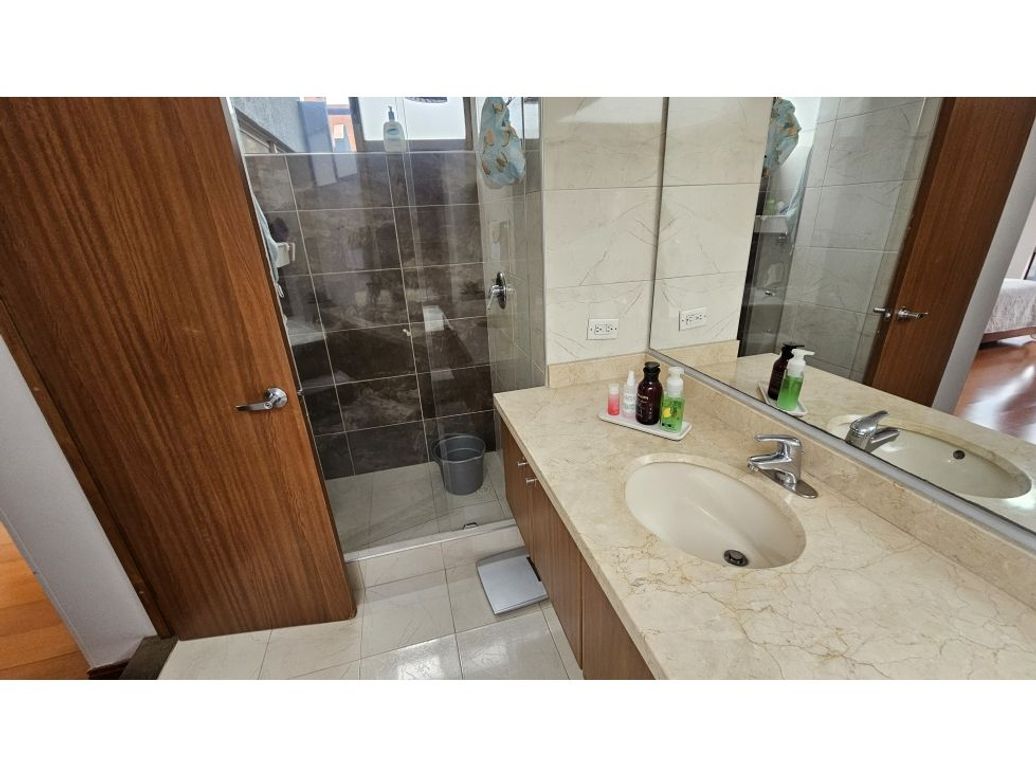 Casa de 5 alcobas en venta en Iberia, Bogotá, 178 m² · foto 10 de 20
